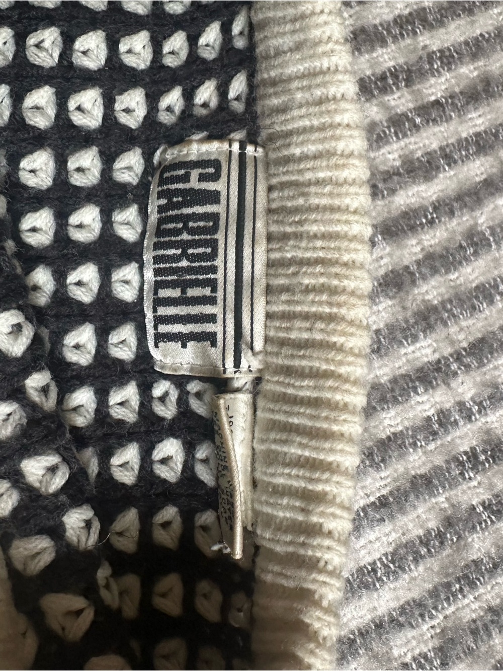 Women’s Black & Cream Patterned Knit Sweater - Picture 3 of 5